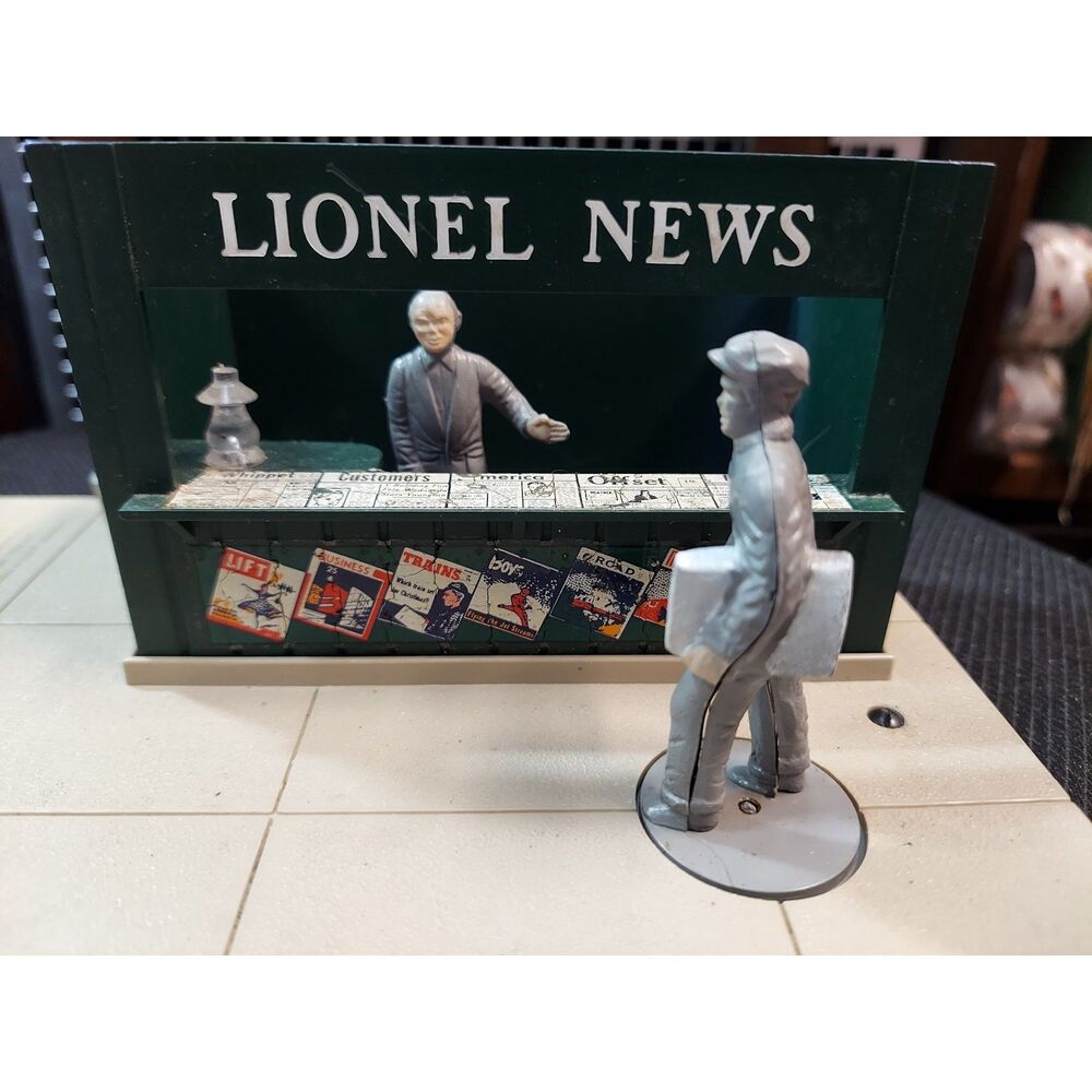 POSTWAR LIONEL 128 ANIMATED NEWS STAND Vintage Sort of Works O & S Gauge *Read